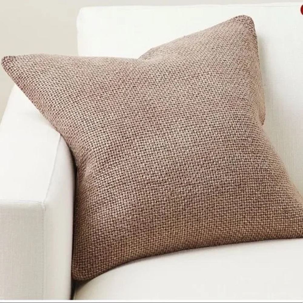 NWOT Pottery Barn Faye Linen Textured Pillow Cover in Mocaccino 20”